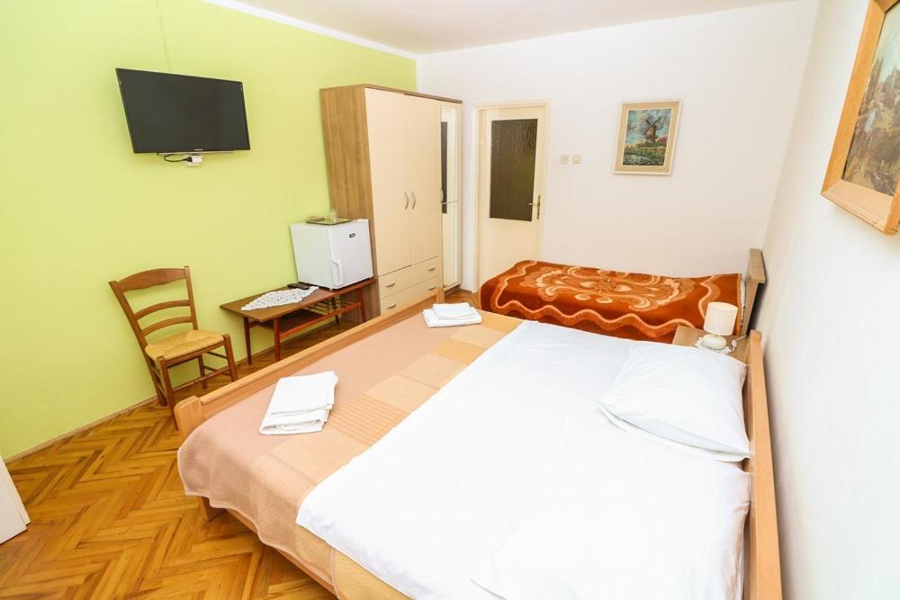 Double Rooms Tomica 2 With Balcony 巴斯卡 外观 照片