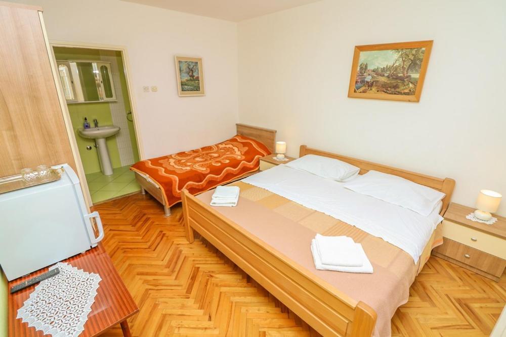 Double Rooms Tomica 2 With Balcony 巴斯卡 外观 照片