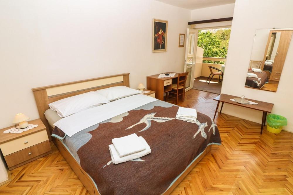 Double Rooms Tomica 2 With Balcony 巴斯卡 外观 照片
