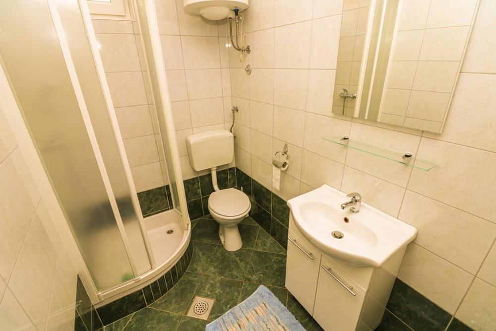 Double Rooms Tomica 2 With Balcony 巴斯卡 外观 照片