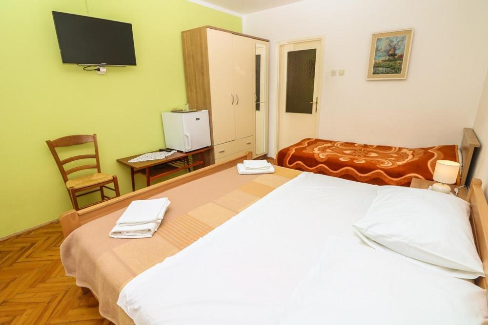 Double Rooms Tomica 2 With Balcony 巴斯卡 外观 照片